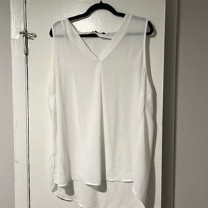 ELOQUII Size 18 White Sleeveless Blouse. Excellent Used Condition.